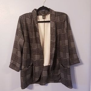Robert Louis Three-Quarter Sleeve Blazer